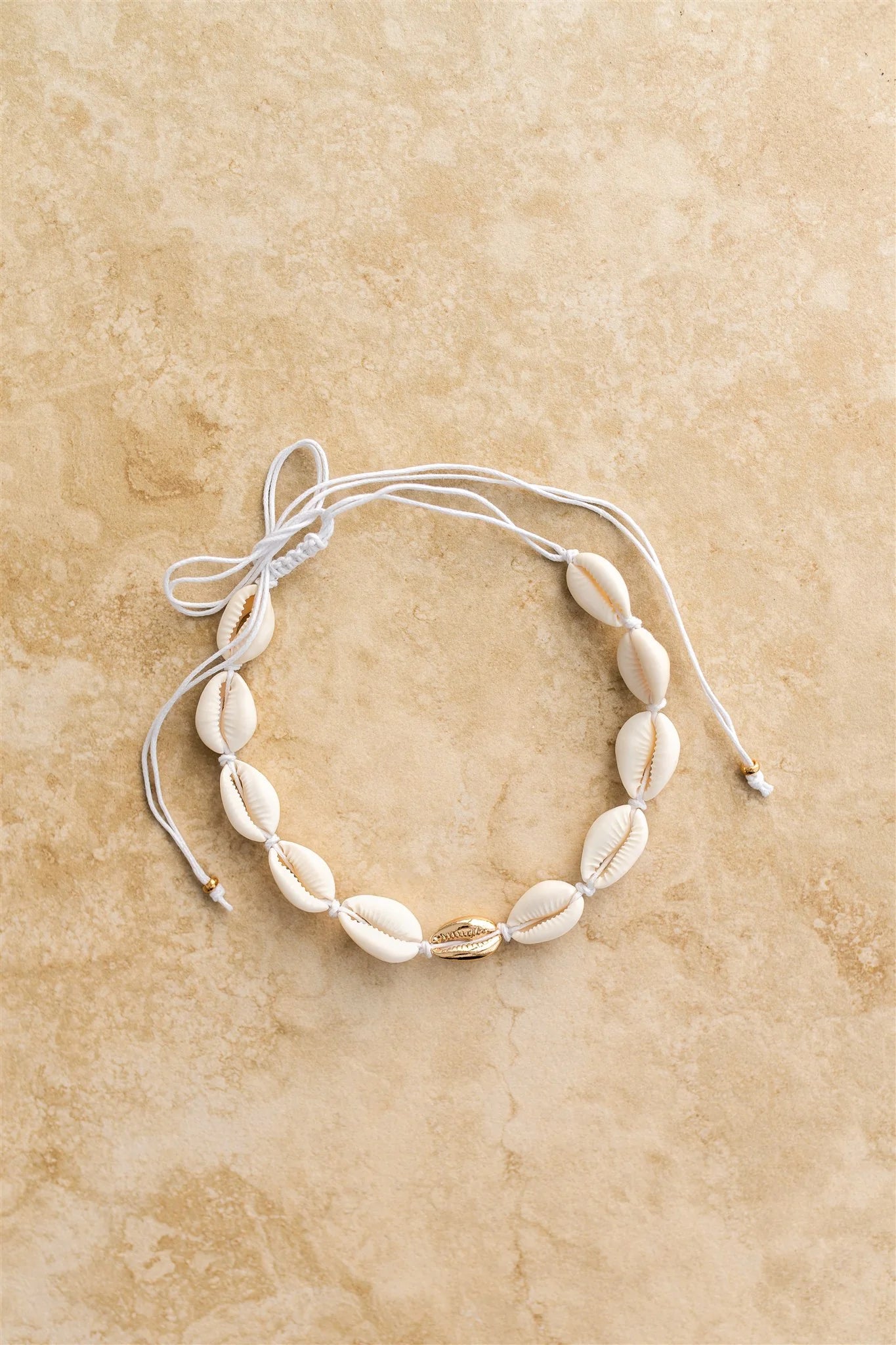Sandy Choker