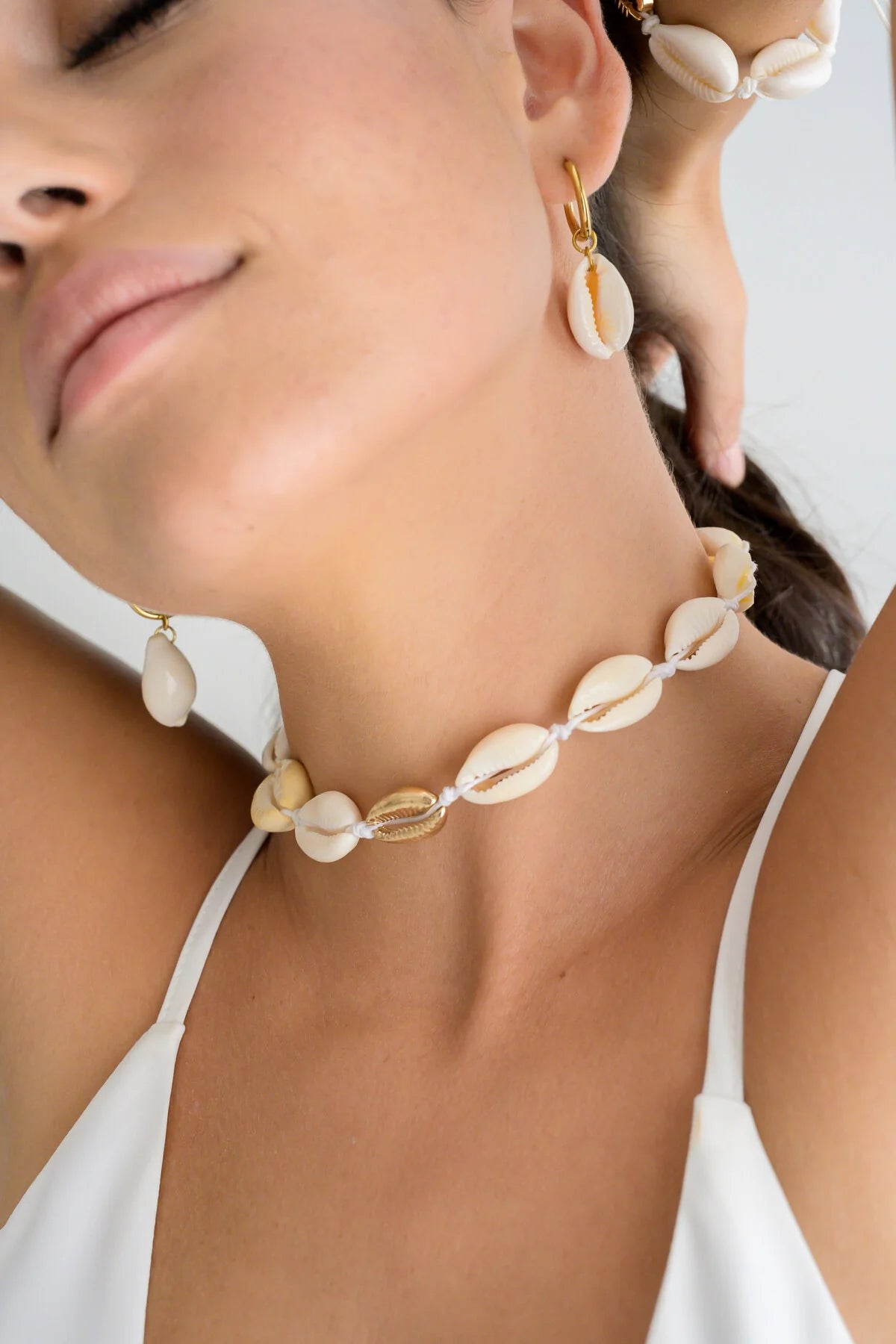 Sandy Choker
