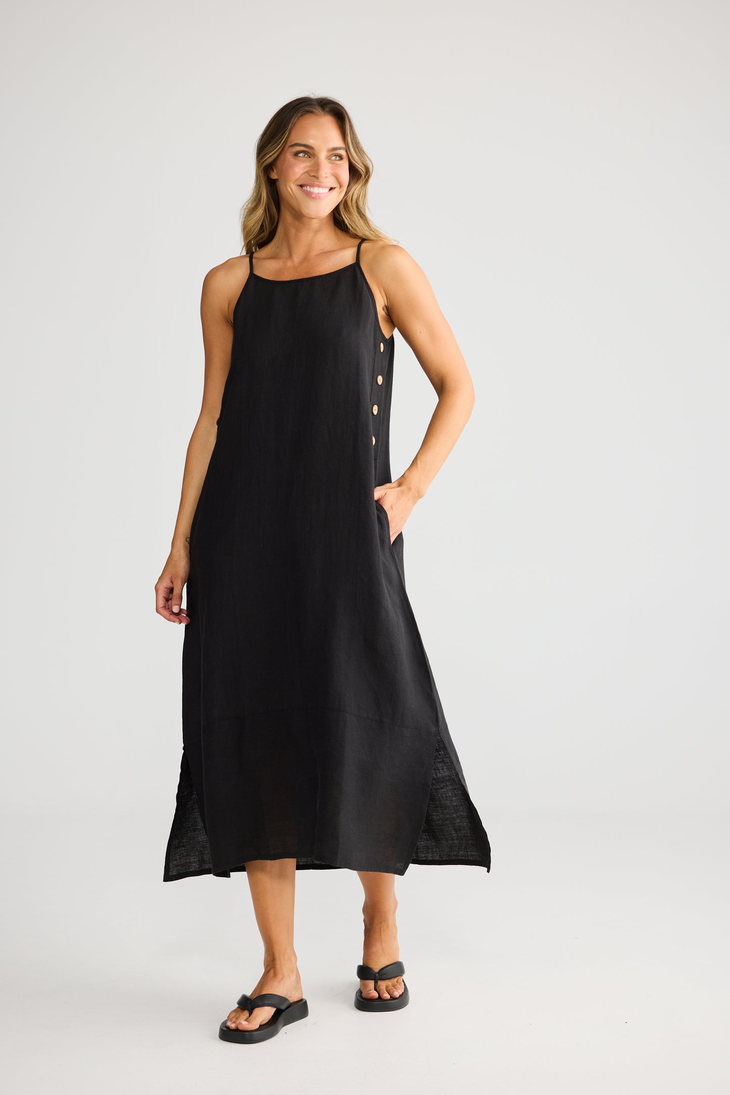Cliffside Dress | Black Linen