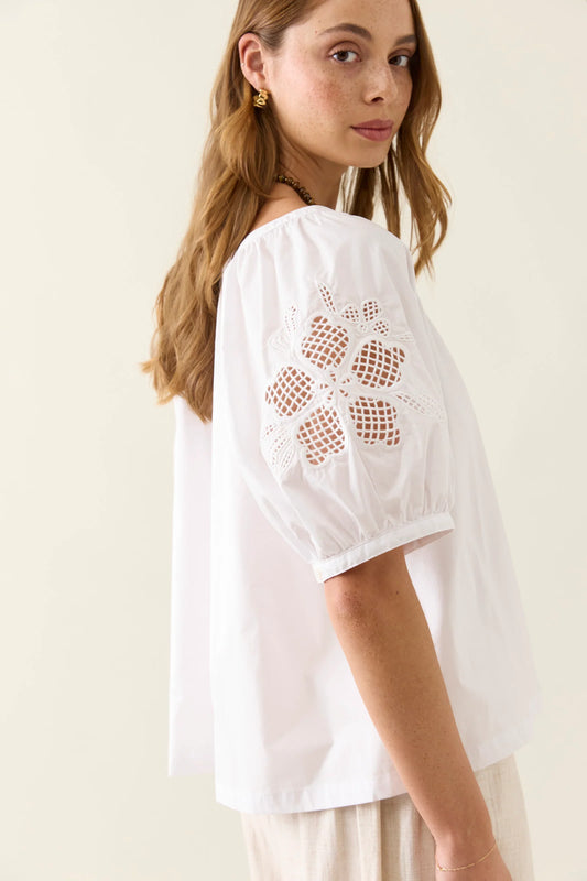Nilsa Button Top - White